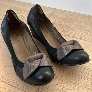 ANYI LU Leather Wedge Ballet Shoes Elastic Sides Bow Detail Italy Chic Business